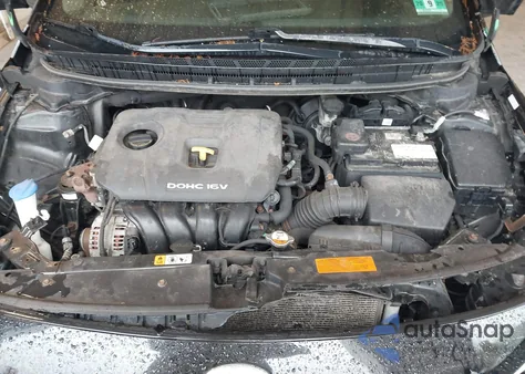 2018 Kia Forte Lx z USA, uszkodzony, nr VIN 3KPFL4A79JE263858